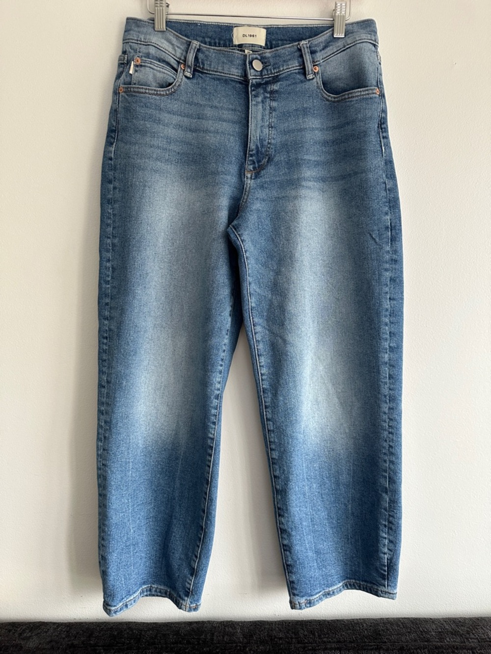 DL1961 Thea Boyfriend Relaxed Tapered Ravelo Jeans Size 27